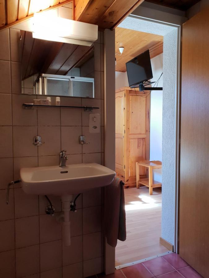 Auberge De Ballens Luaran gambar