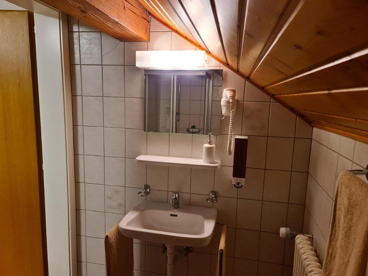 Auberge De Ballens Luaran gambar