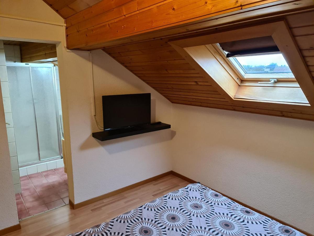 Auberge De Ballens Luaran gambar